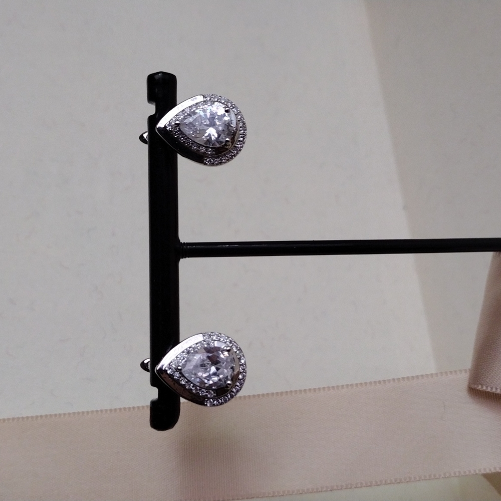 White Rhodium over sterling Silver drop earrings - Picture 2 of 6